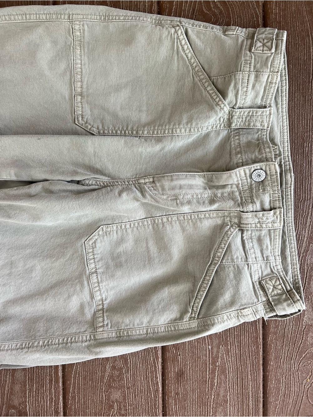 American Eagle Outfitters Olive Green Slim Wide-Leg Pants size 4 - Picture 4 of 9